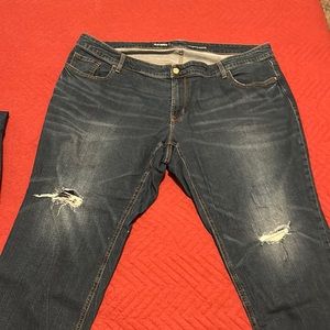 Old navy boyfriend skinny worn but still in good condition lost weight